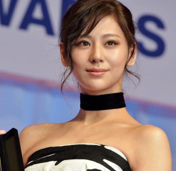 西内まりやの引退理由は身内トラブルだった！消えた本当の理由を徹底解説